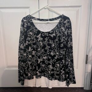 J. Jill Black and White Floral Long Sleeve Top